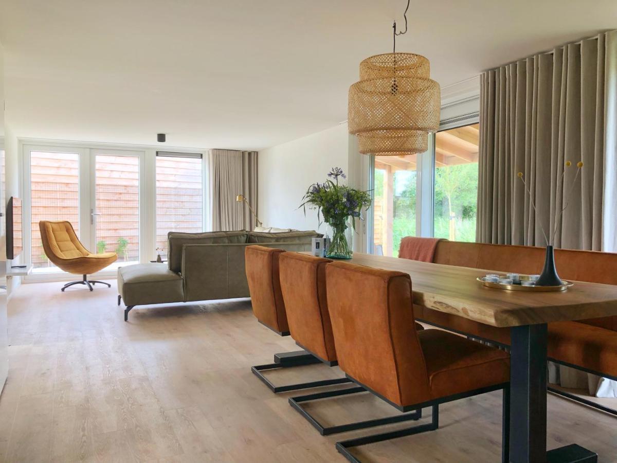 Bungalow 82 Op Recreatiepark De Wielen Sint Maarten Exteriör bild